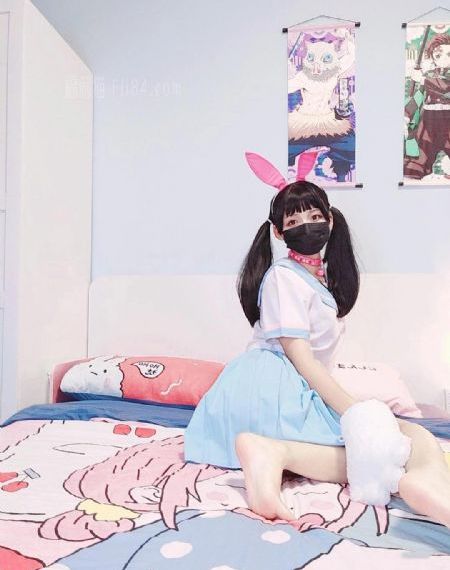 美女被变态扒开双腿火烧下部_在线视频免费观看
