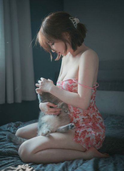 三个人日走不了路的破解方法_国产剧高清在线