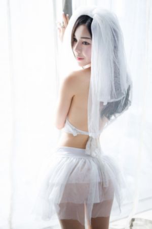 连裤袜女同在线播放_4K最新电影在线观看