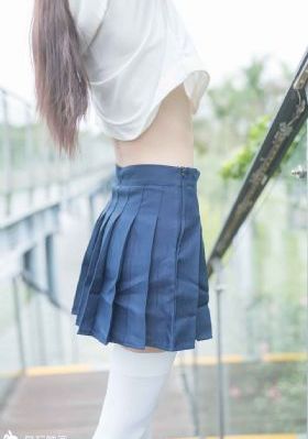 让你下边流水发春的小黄文_BD英语动漫免费观看
