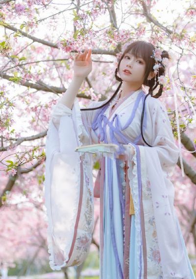 大胸老师在线观看_BD英语手机免费观看完整