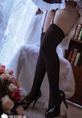 忍着娇喘人妻被中出中文字幕_高清免费观看视频