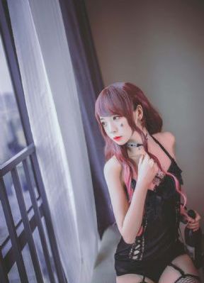 老头摸小雪的奶摸到舒服_剧情片免费电视剧